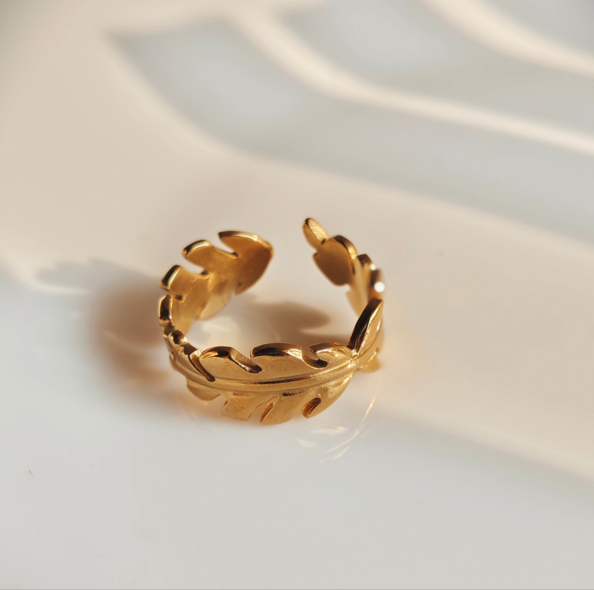 Adjustable Leaf Ring