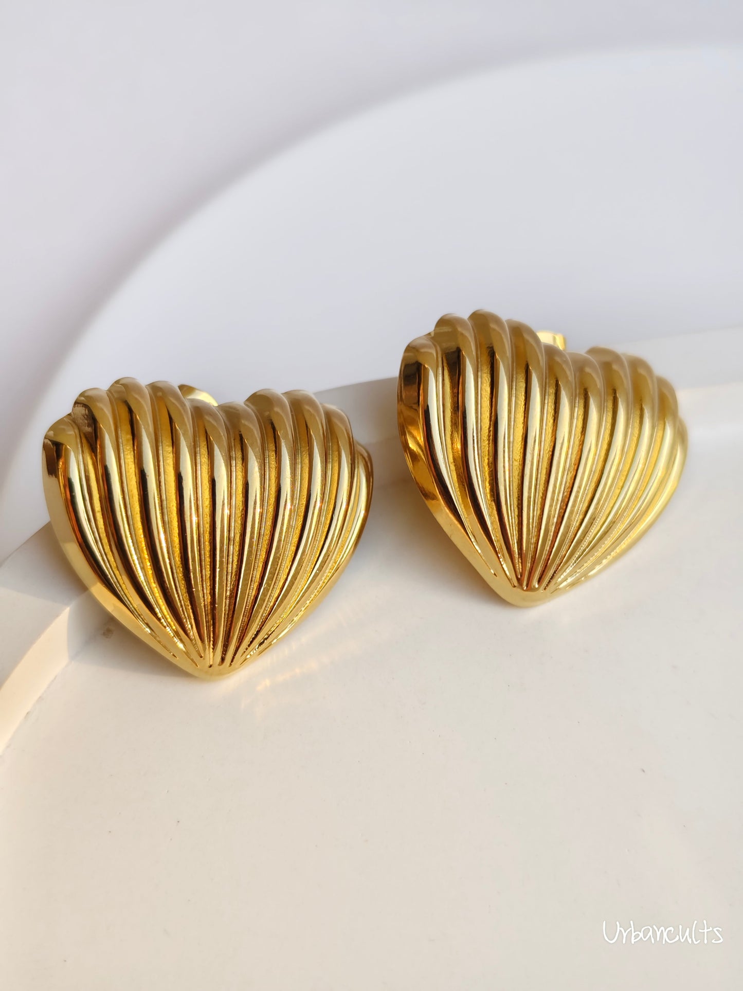 Golden Shell Heart Earring