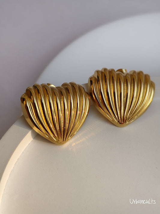 Golden Shell Heart Earring