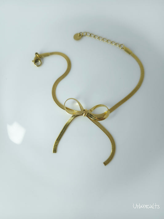 Bowed Beauty Braclate