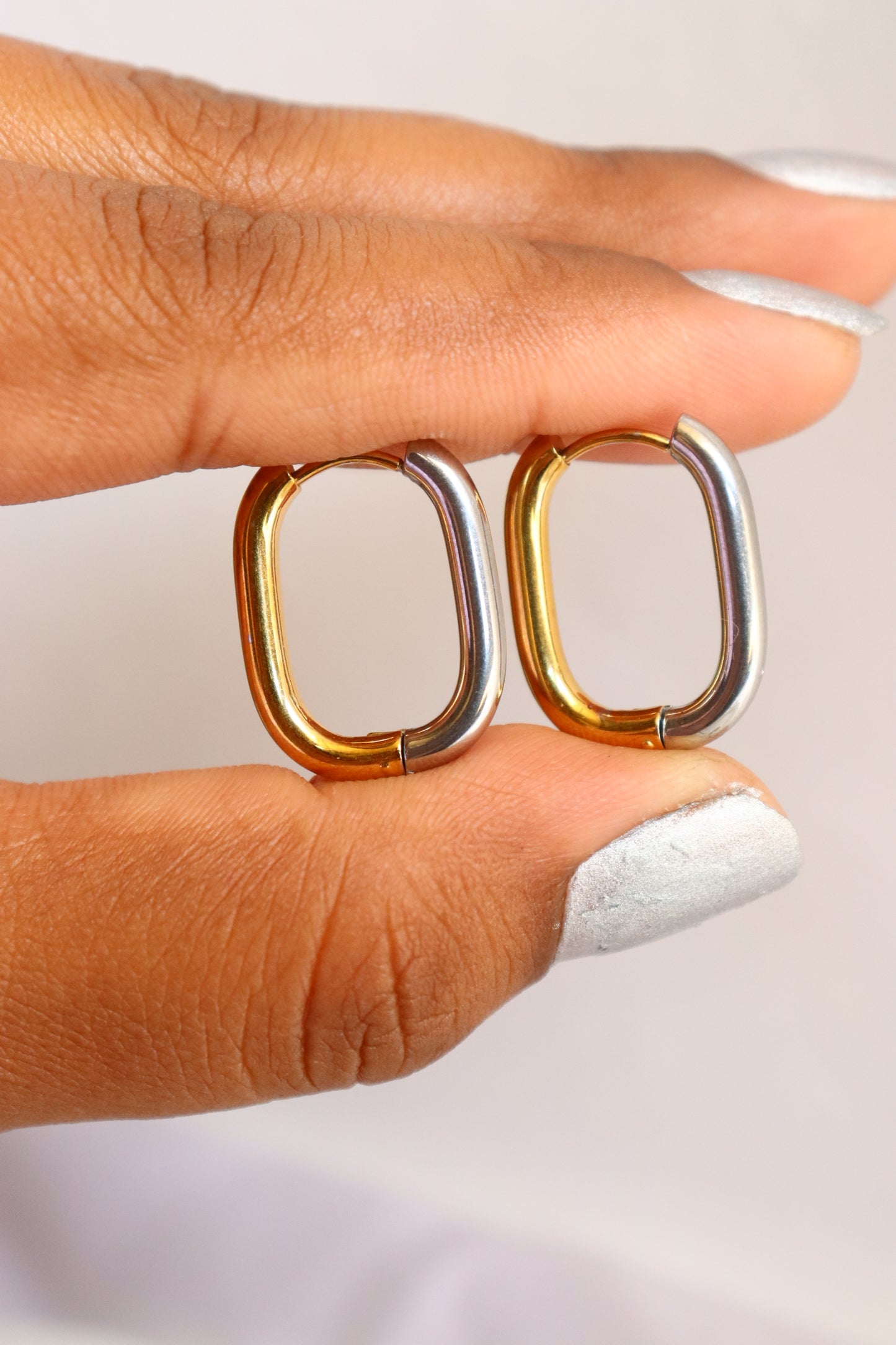 Two tone Ovel Earring