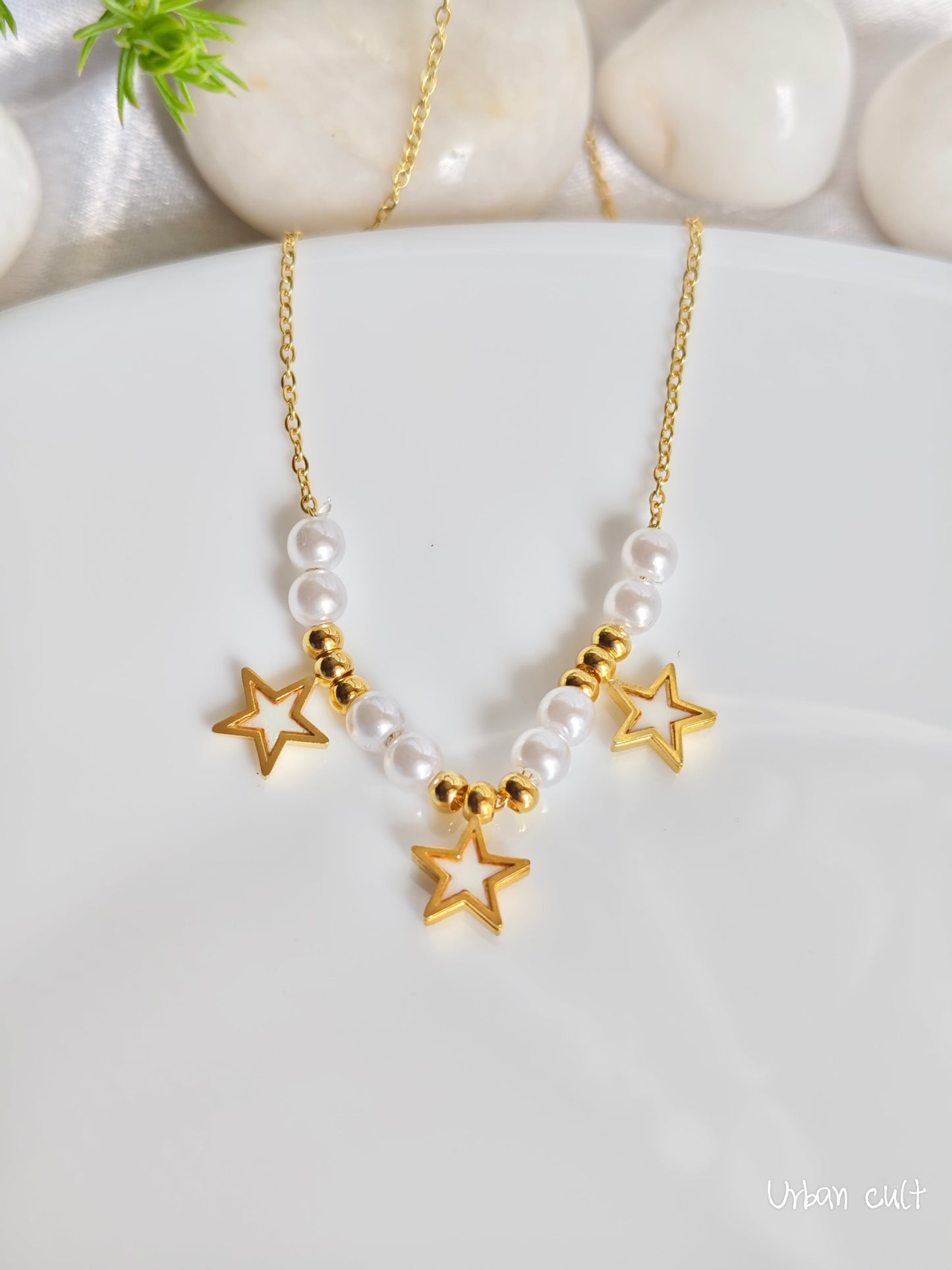 Pearl star necklace