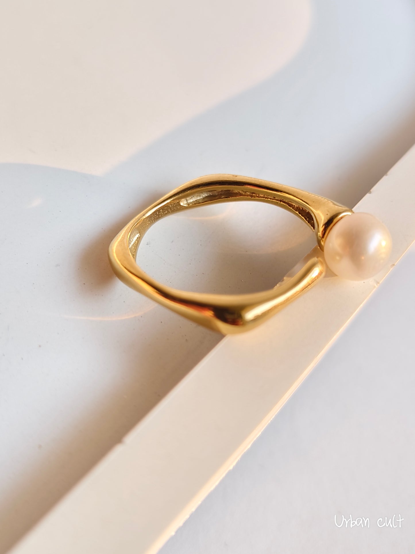 Elegance Pearl Ring